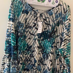 NWT Avenue, Plus 22 Bell Sleeve Tunic